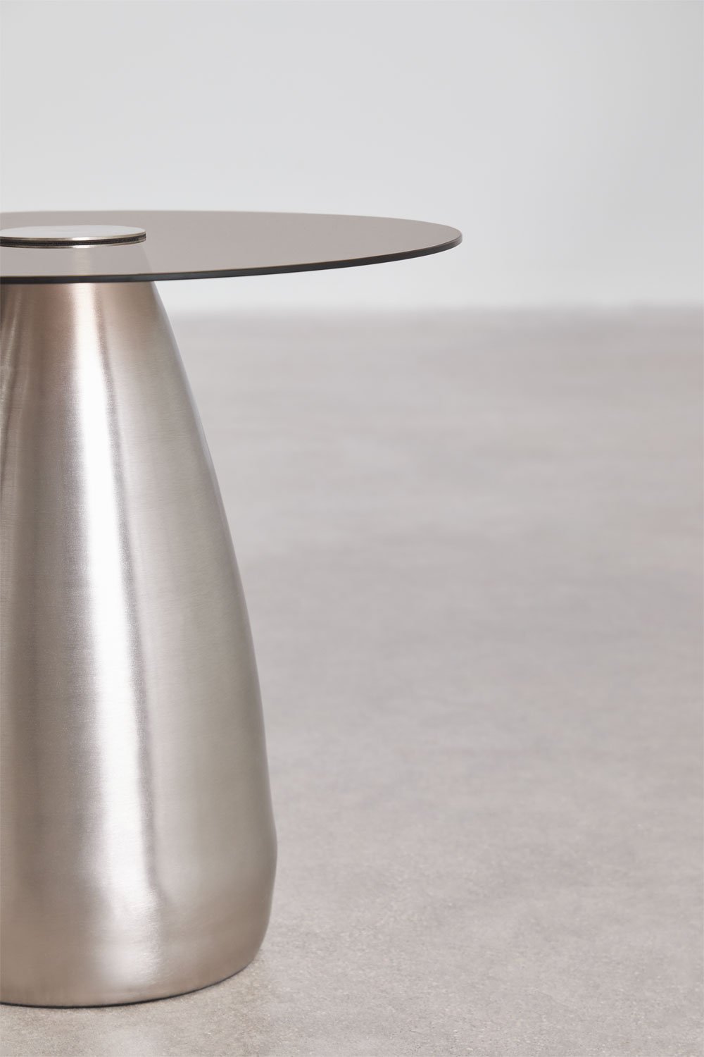 Runder Nachttisch Ø50 cm aus gehärtetem Glas Mariana, Galeriebild 4