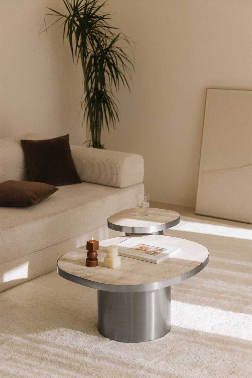 Fertrix Set aus 2 Couchtischen aus Travertin und Edelstahl, Galeriebild 1