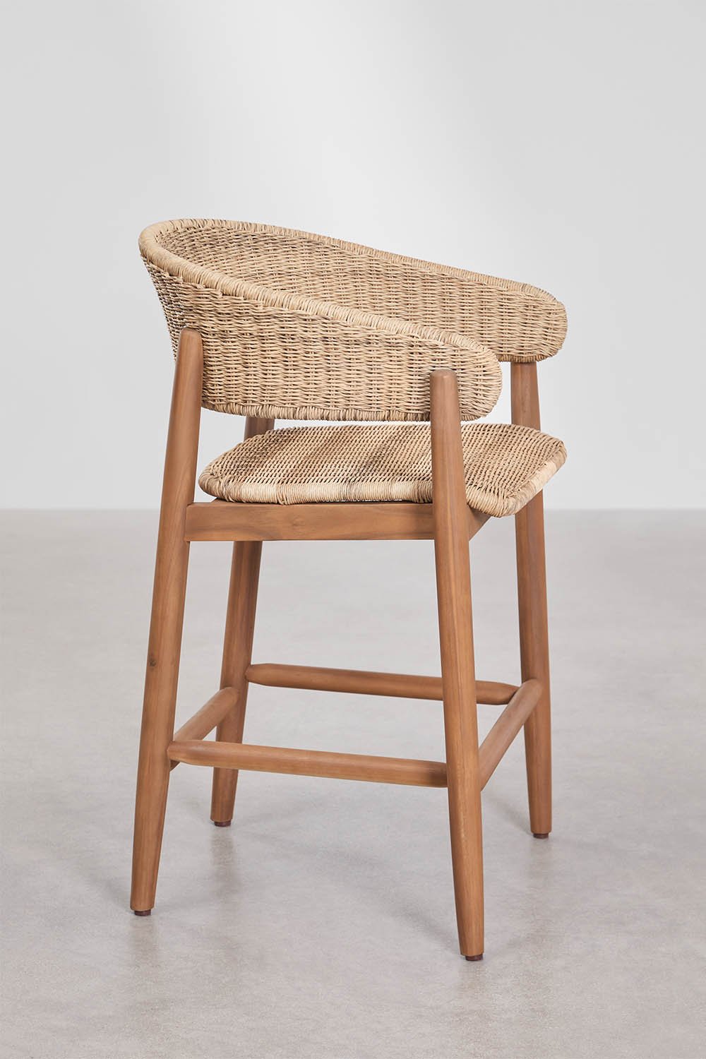 Pack mit 4 hohen Hockern aus Akazienholz und synthetischem Rattan Ribeira, Galeriebild 2