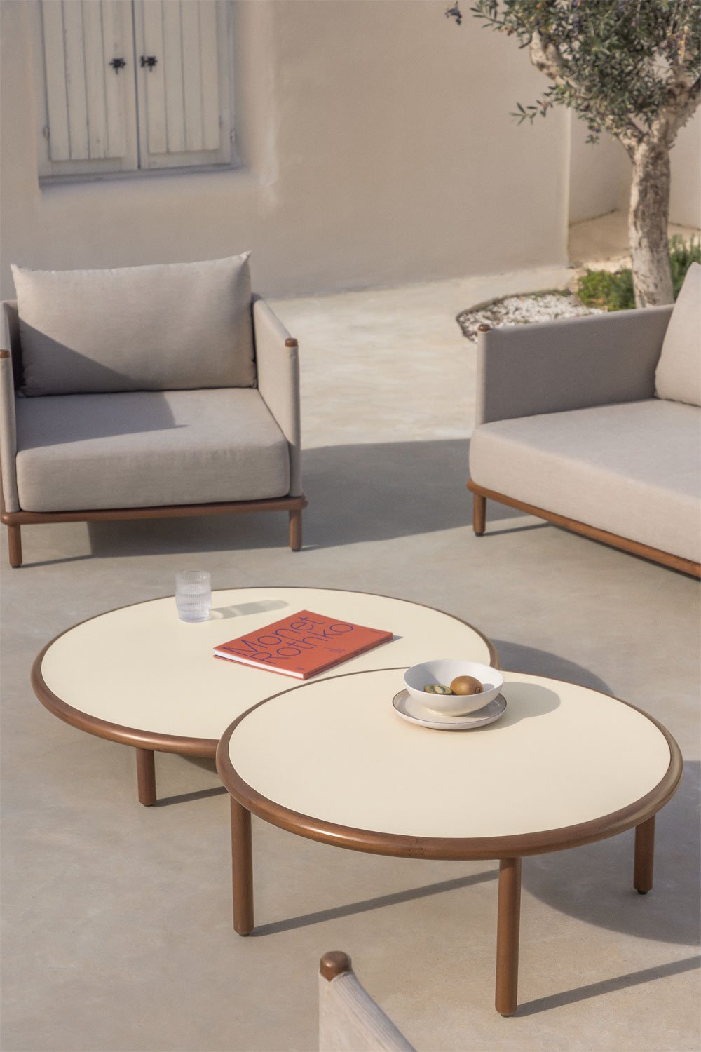 Set aus 2 runden Couchtischen für den Garten aus Akazienholz Olivia, Galeriebild 8