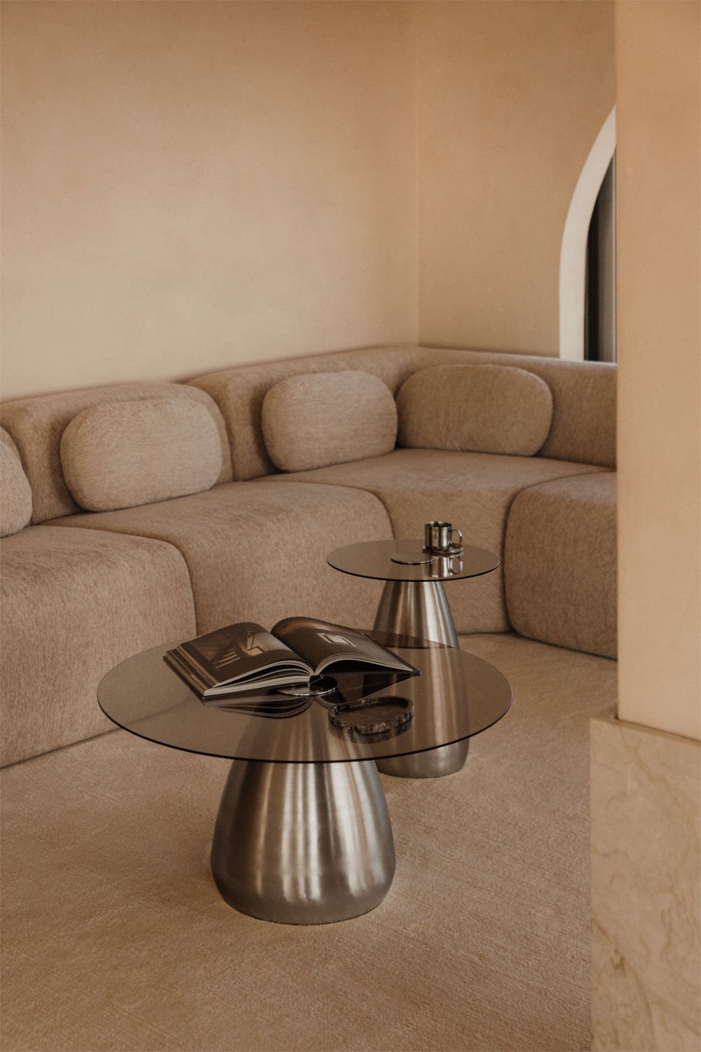 Set aus 2 runden Couchtischen aus gehärtetem Glas Mariana, Galeriebild 1