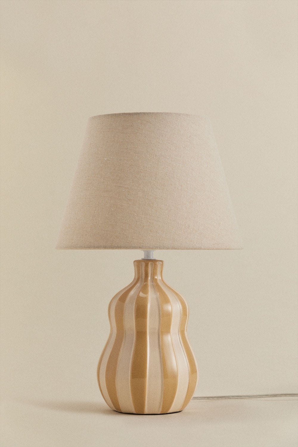 Jolira Tischlampe ↑40 cm aus Keramik und Leinen, Galeriebild 3