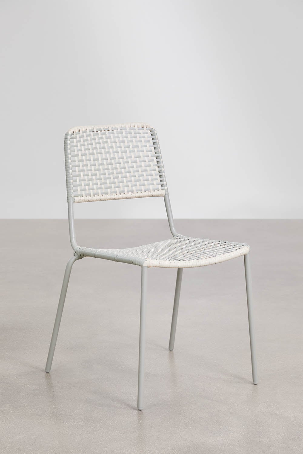 4er-Set stapelbare Esszimmerstühle aus Stahl und synthetischem Rattan Veyra, Galeriebild 1