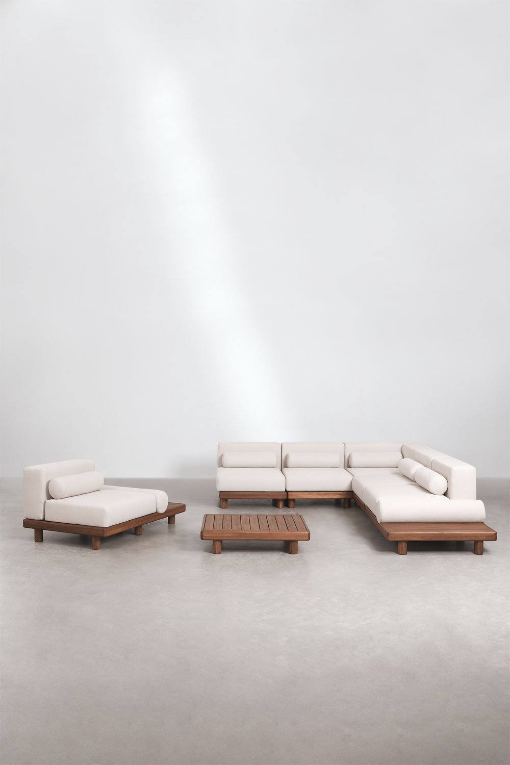 Gartenmöbel-Set mit 5-teiliger modularer Eckcouch, Beistell- und Couchtischen sowie Sessel aus Akazie Edrien, Galeriebild 3