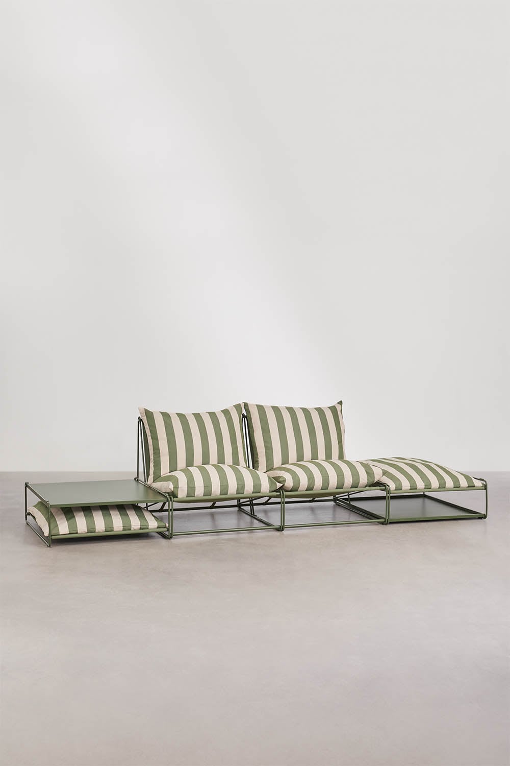 2-teiliges modulares Gartensofa-Set mit Beistelltisch und wandelbarem Pouf Amaro, Galeriebild 1