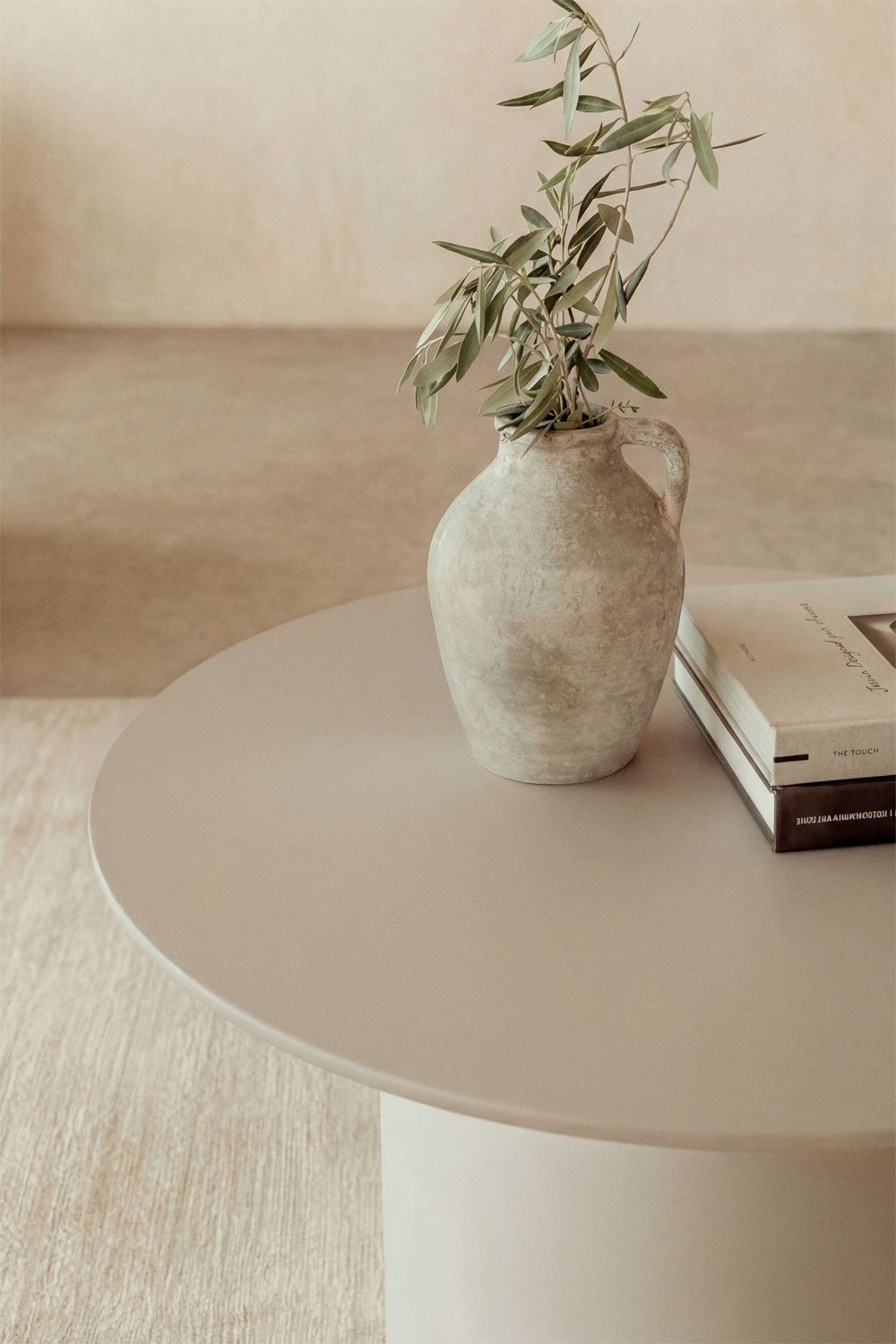 Runder Couchtisch Ø75 cm aus Beton Layana, Galeriebild 2