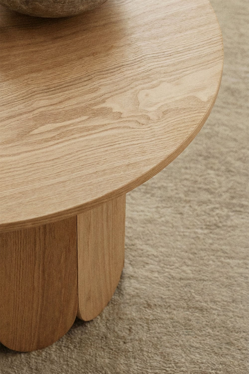 Runder Couchtisch aus Holz (Ø80 cm) Vinesey Style, Galeriebild 2