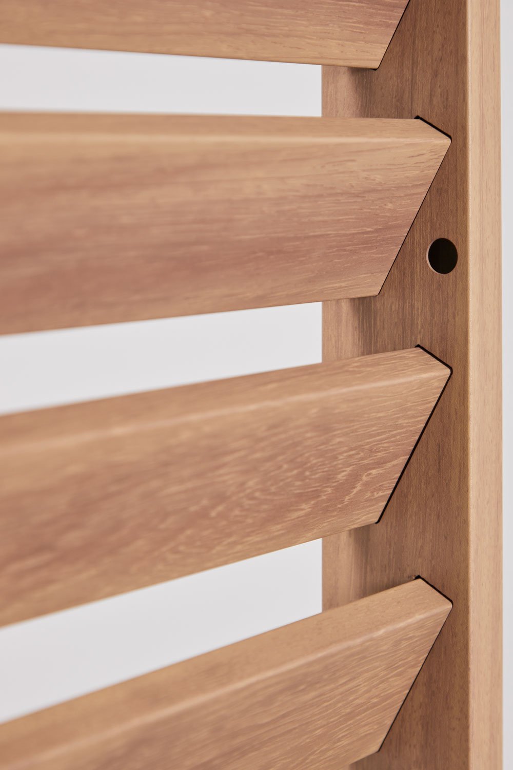 Seitenwand für bioklimatische Pergola mit Aluminiumlamellen Druvia, Galeriebild 2