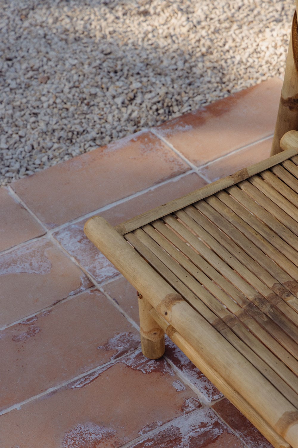 Gartenset mit Sessel, Hocker und rechteckigem Beistelltisch aus Bambus Isendra, Galeriebild 2