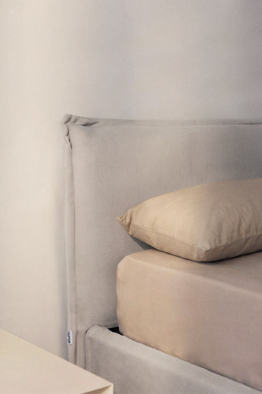 Bett mit Bettkasten für Matratze 90x190cm in Eierschalenweißen Chenille Lorea, Galeriebild 2