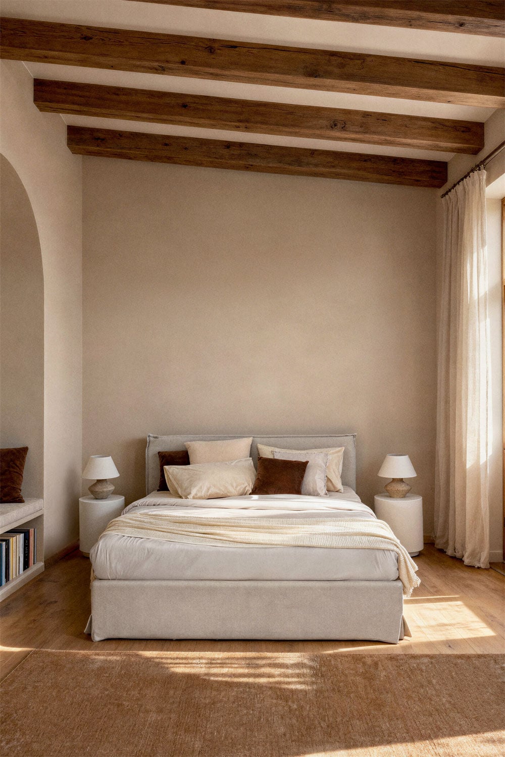 Bett mit Bettkasten für Matratze 150x190cm in Eierschalenweißen Chenille Lorea, Galeriebild 1