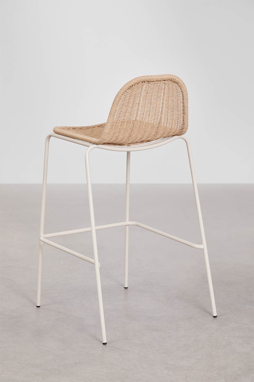 Reiven stapelbarer hoher Hocker aus synthetischem Rattan, Galeriebild 3