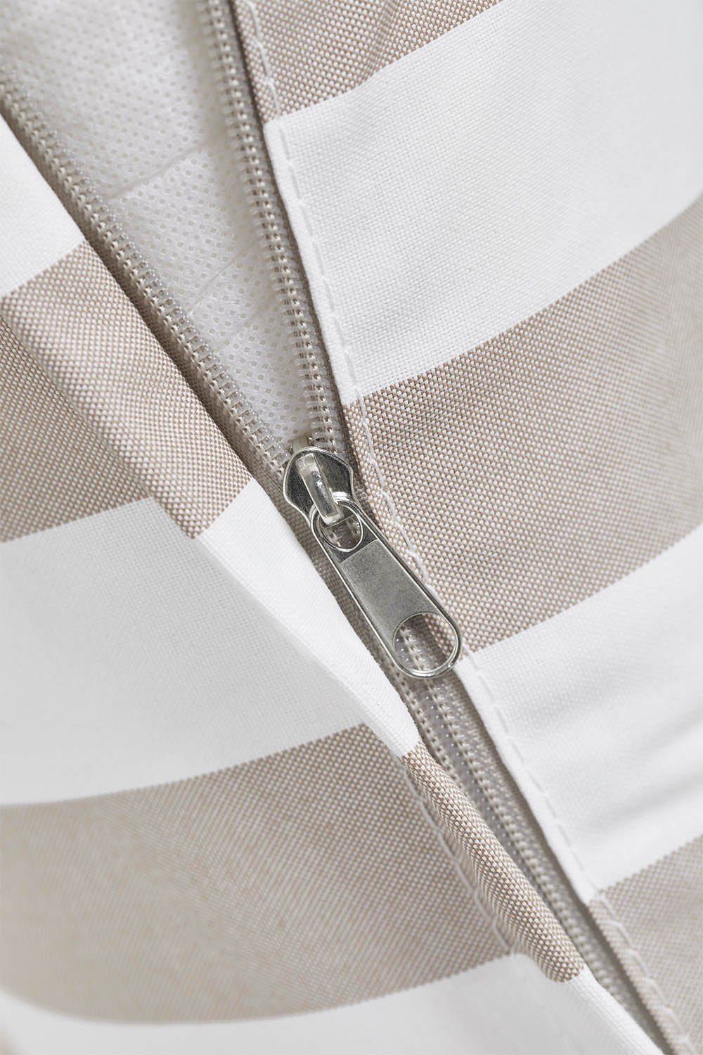 Tevary Gartenstuhl mit Armlehnen aus Aluminium und geflochtenem Seil, Galeriebild 6