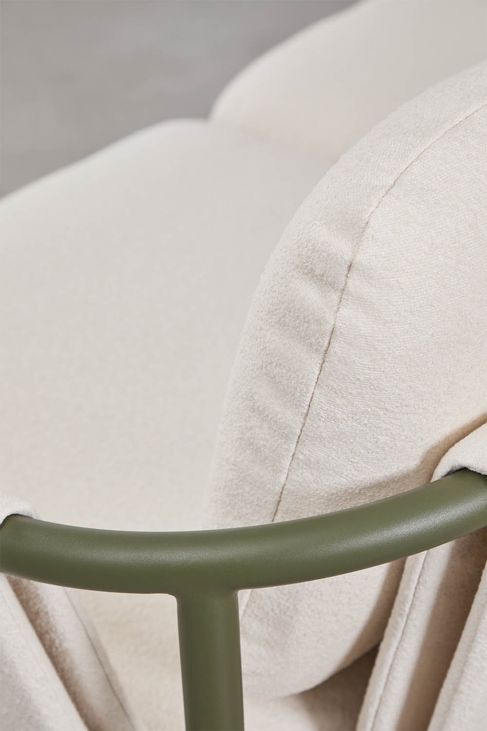 Zunika 2-Sitzer Garten-Sofa, gepolstert und aus Stahl, Galeriebild 8