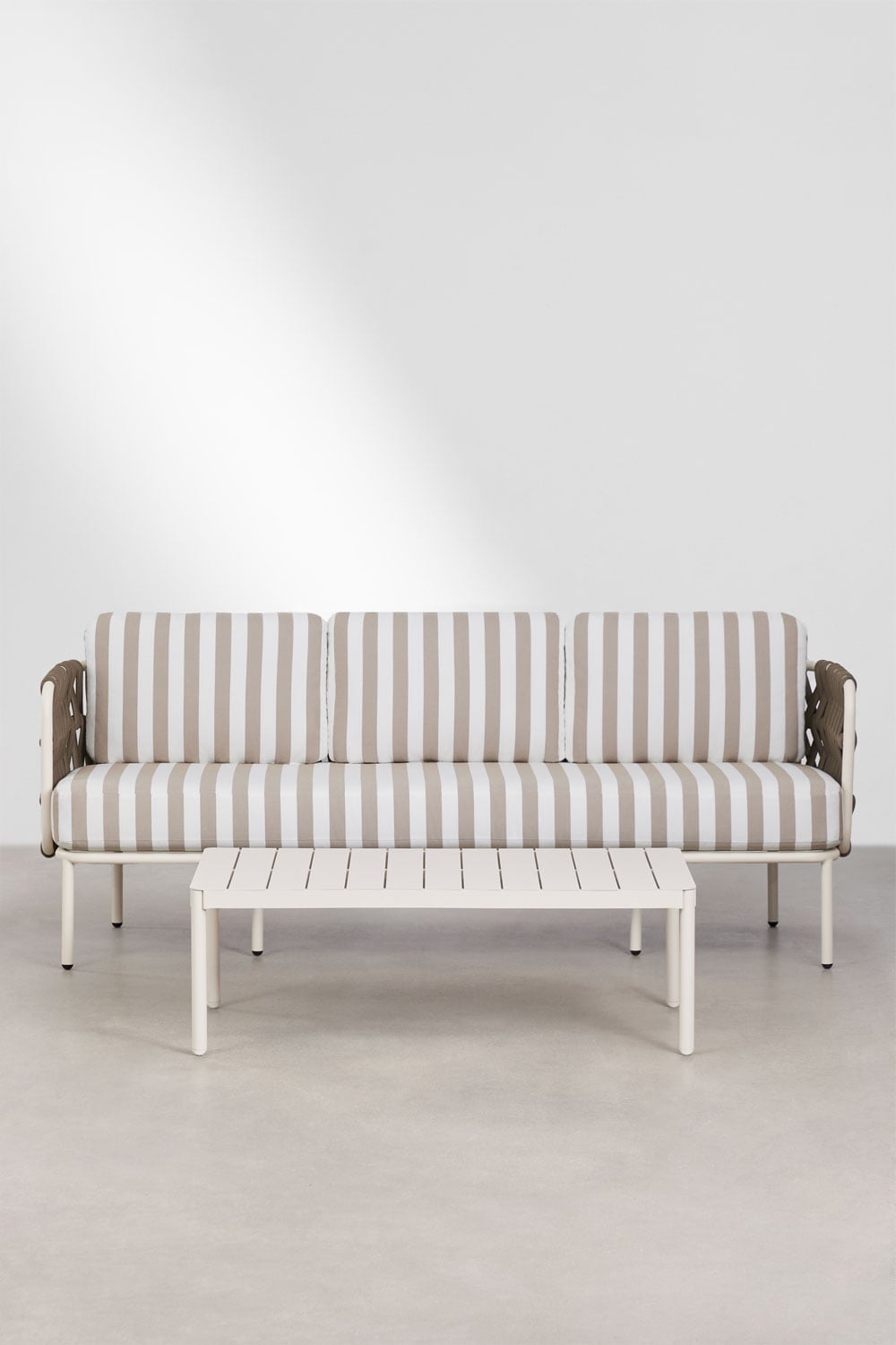Gartenset mit 3-Sitzer-Sofa aus geflochtener Tevary-Schnur und Aluminium-Couchtisch Boleni, Galeriebild 1