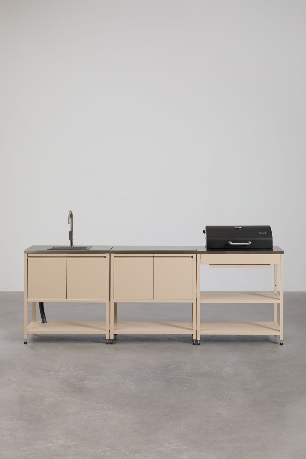 Modulare 3-teilige Außenküche mit Spüle, Stauraum und Holzkohlegrill aus Stahl Savona, Galeriebild 1