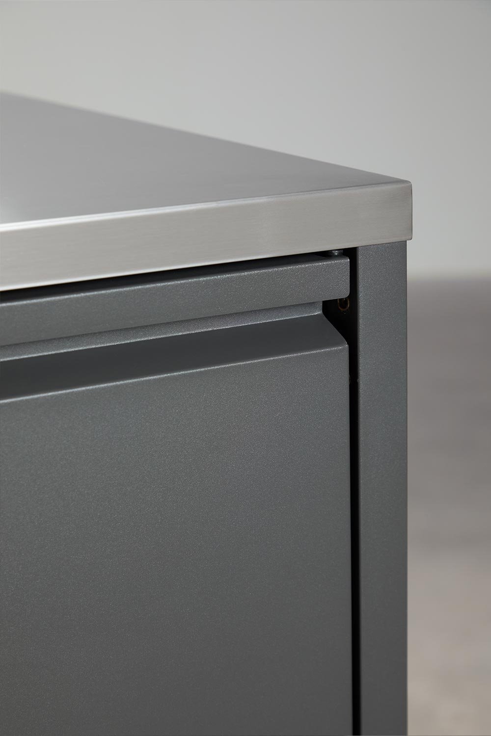 Modulare Eck-Außenküche mit 7 Teilen, Spüle, Organizer-Panel und Holzkohlegrill aus Stahl Savona, Galeriebild 5