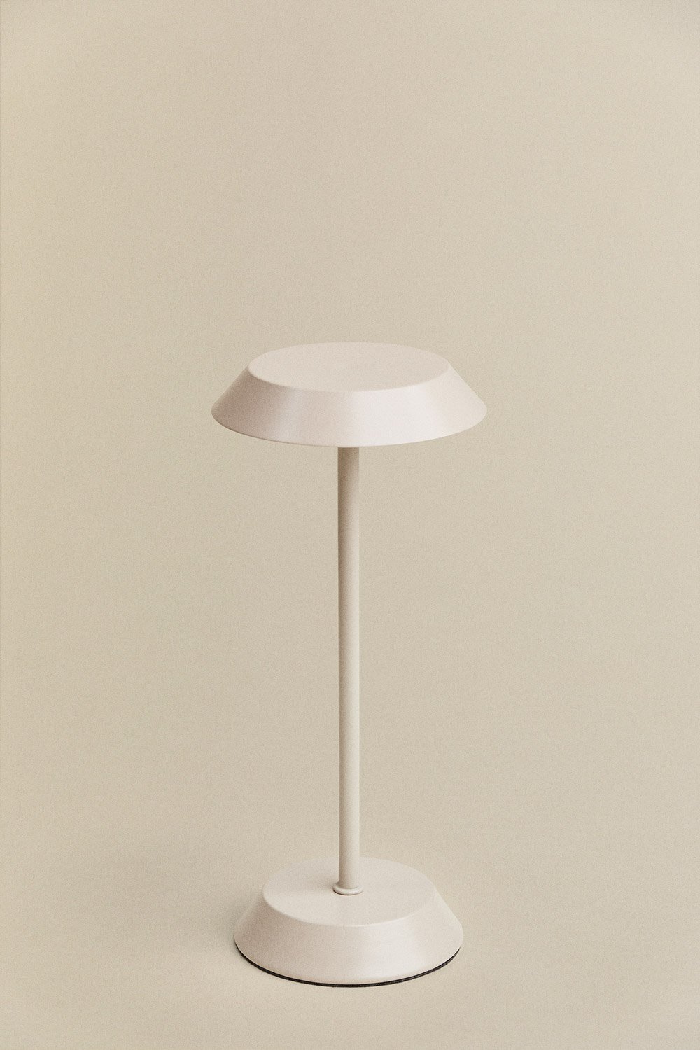 Kabellose LED-Tischlampe für den Außenbereich aus Eisen Oravella, Galeriebild 4