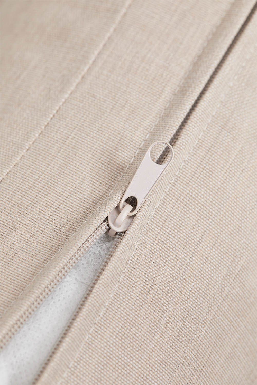 Serel Esszimmerstuhl mit Armlehnen aus Akazienholz und geflochtenem Seil, Galeriebild 6