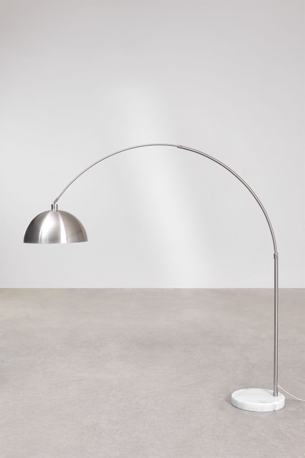 Diala Stehlampe aus Eisen für den Außenbereich, Galeriebild 1