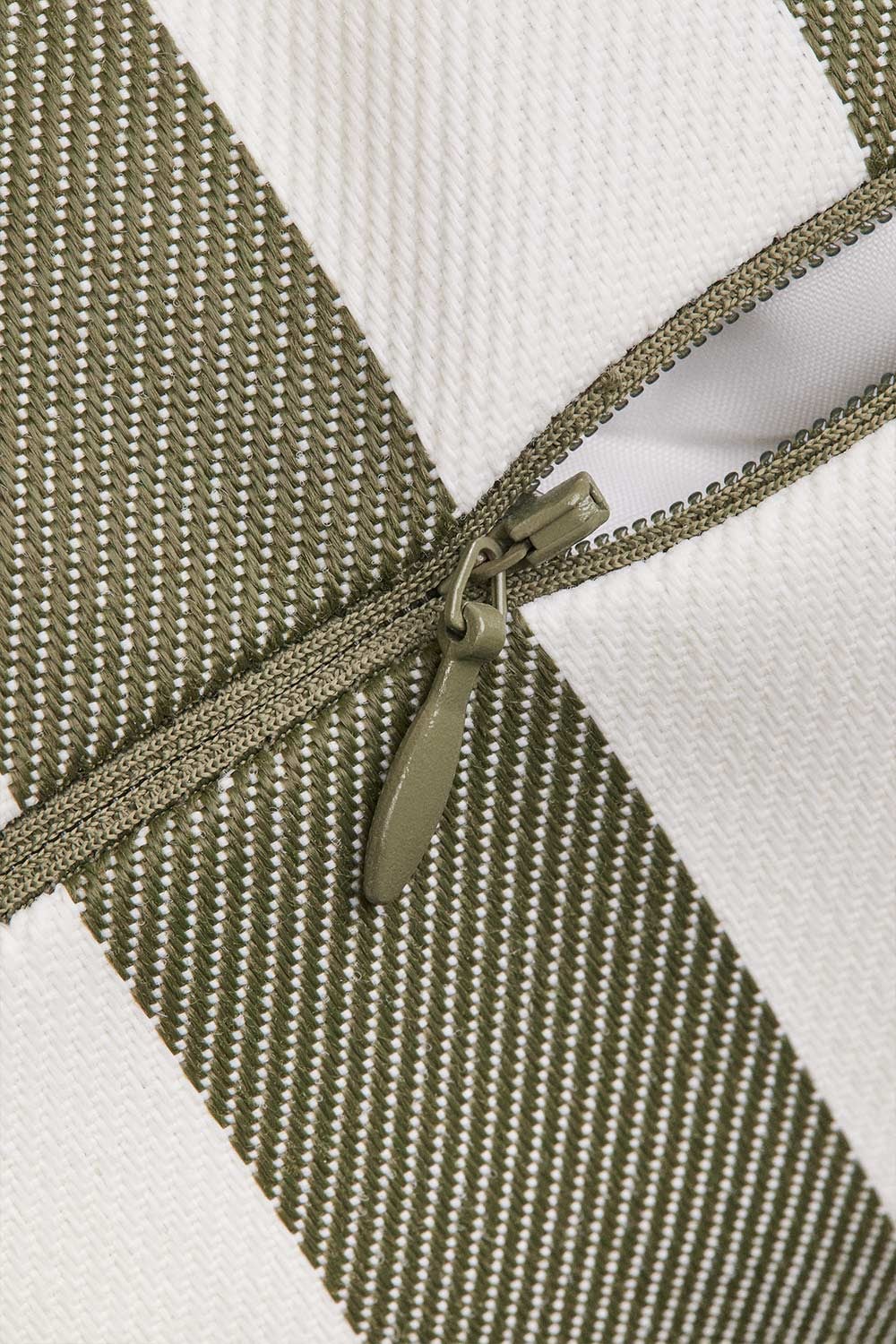 Rollen-Kissen 15x50 cm für den Außenbereich aus Somalia-Stoff, Galeriebild 5