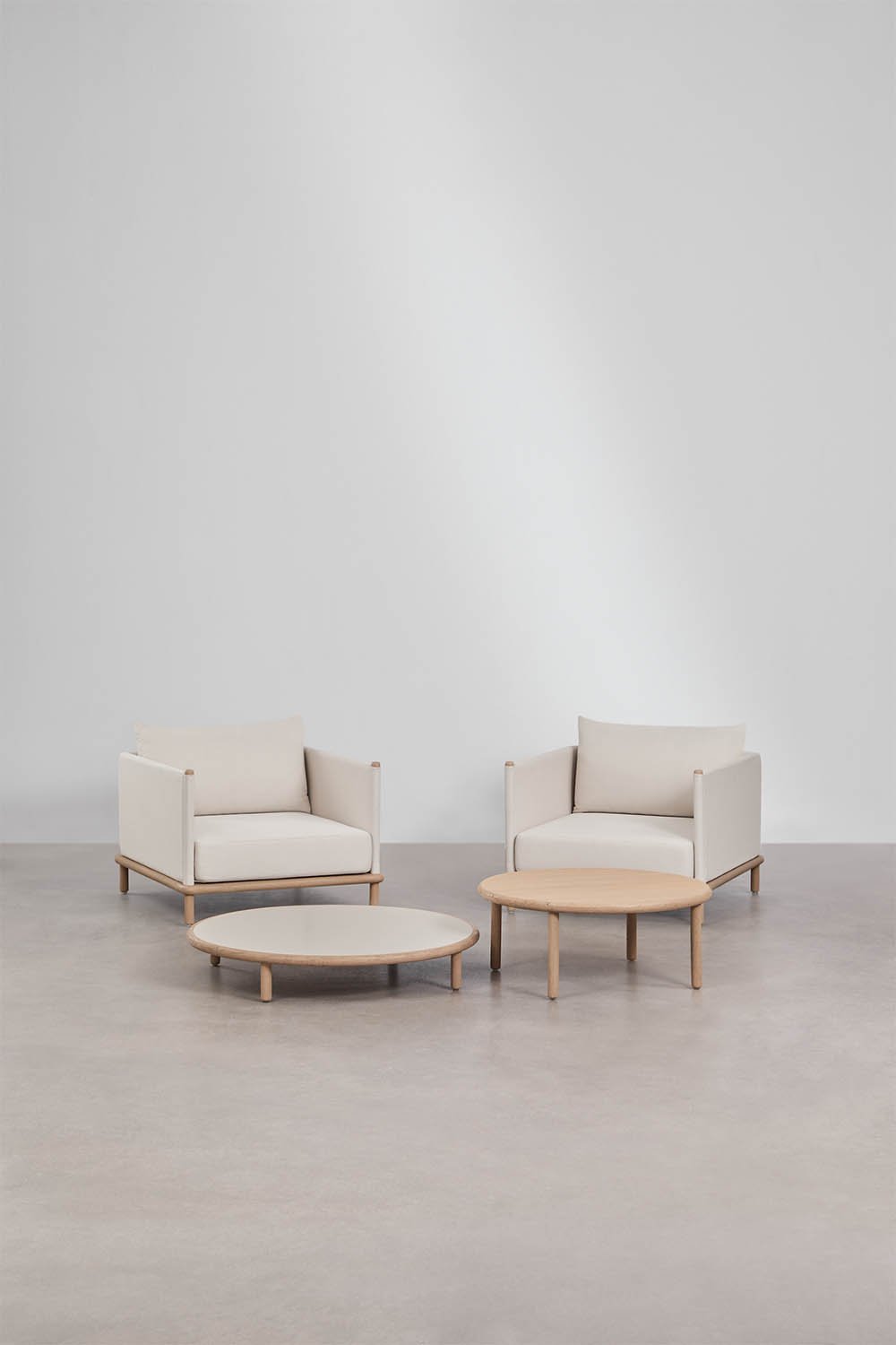 Gartenset mit 2 Sesseln und 2 runden Couchtischen aus Akazienholz Olivia, Galeriebild 3