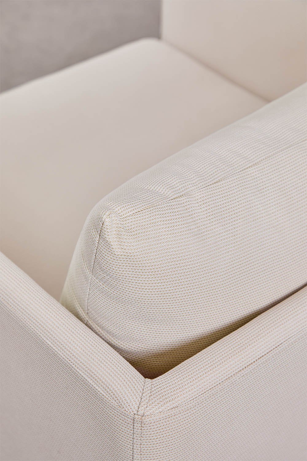 Wohnzimmerset mit 3-Sitzer-Sofa, 2 Sesseln und 2 runden Couchtischen aus Akazienholz Olivia, Galeriebild 7