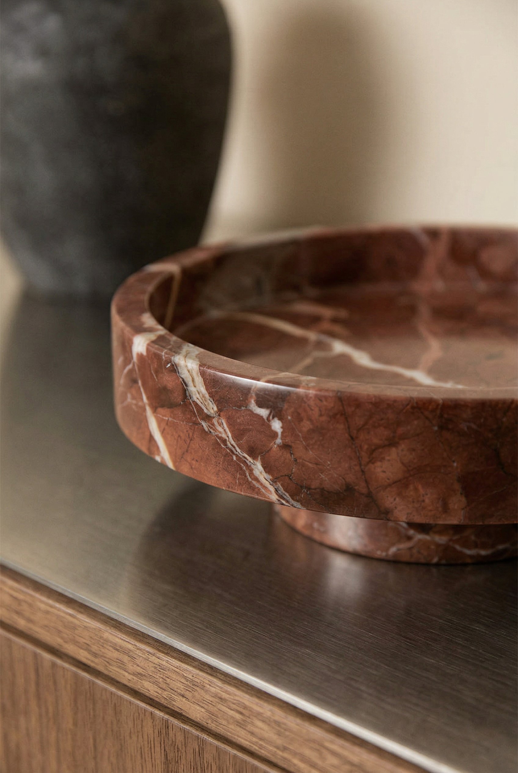 Runder Ablageteller Ø25 cm aus natürlichem Kevara-Stein, Galeriebild 2