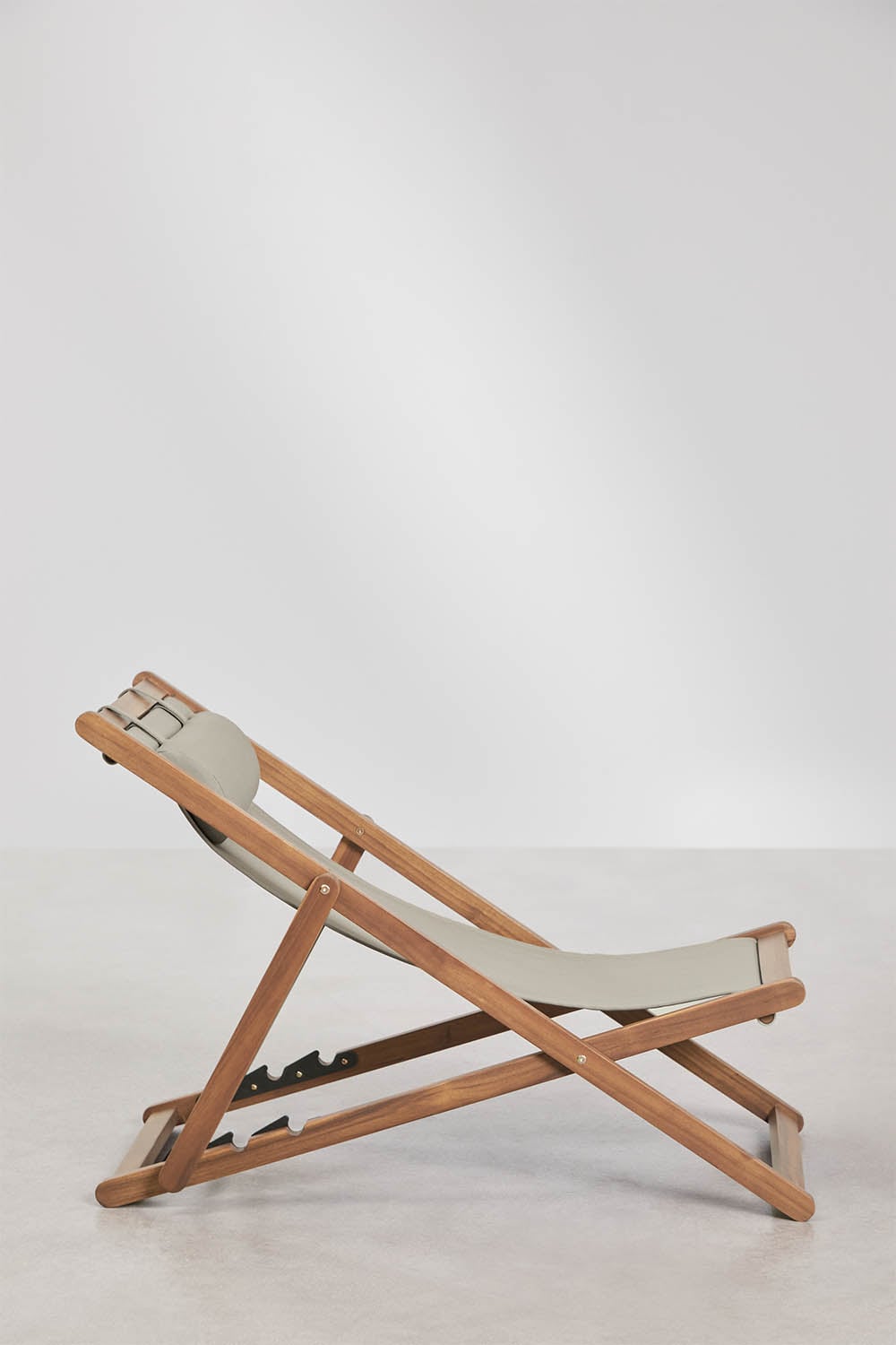 Klappbare Hängematte mit Kissen aus Holz Kardis, Galeriebild 2