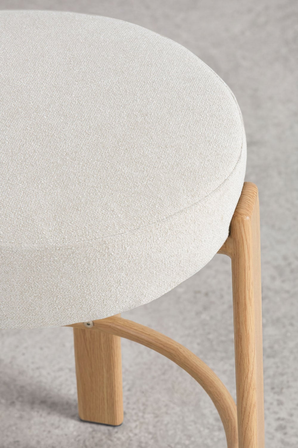 Pack mit 2 hohen Hockern 65 cm aus Chenille-Stoff und Eisen Jolie, Galeriebild 4