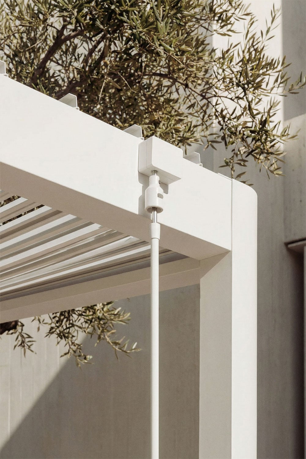 Bioklimatische Aluminium-Pergola mit Lamellen Druvia, Galeriebild 2