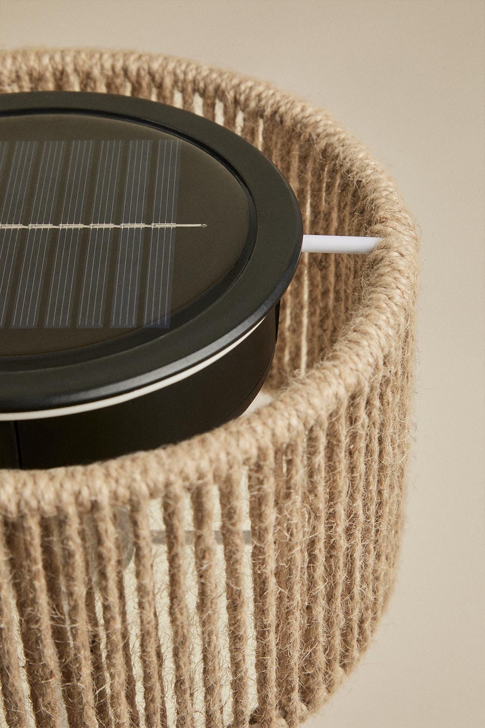 Kabellose LED-Solar-Tischlampe für den Außenbereich aus Eisen und geflochtener Schnur Krabi, Galeriebild 4