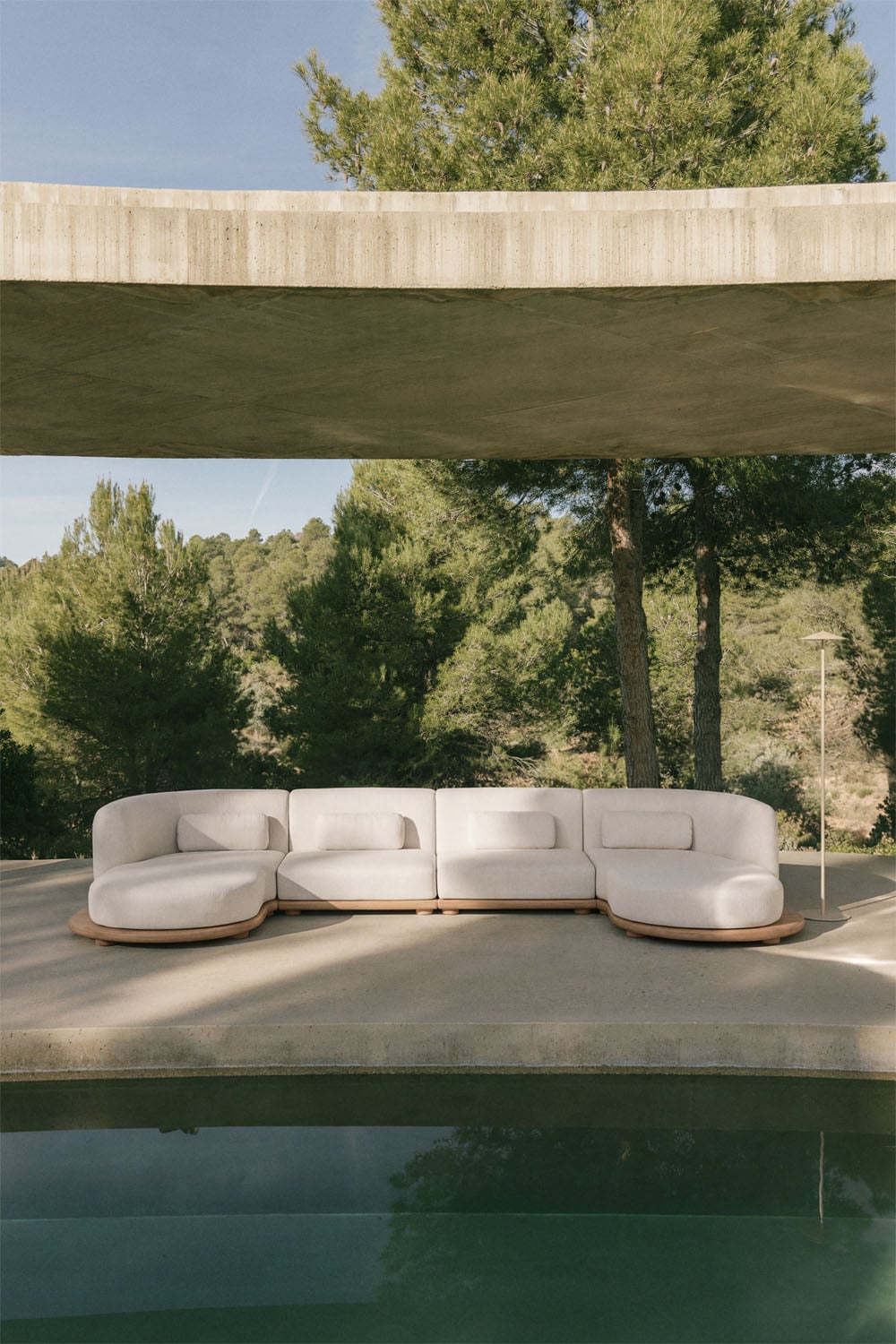 Modulares Garten-Chaiselongue-Sofa aus 4 Teilen aus Akazienholz Gerard, Galeriebild 1