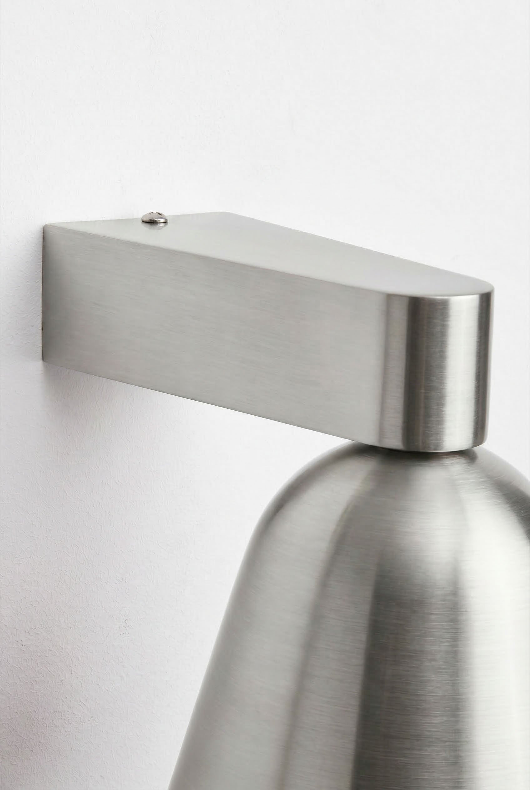 Briavel Wandlampe für das Badezimmer aus Eisen, Galeriebild 4