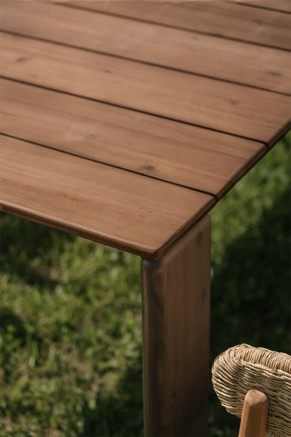 Rechteckiger Gartentisch aus Akazienholz Kandroa, Galeriebild 2