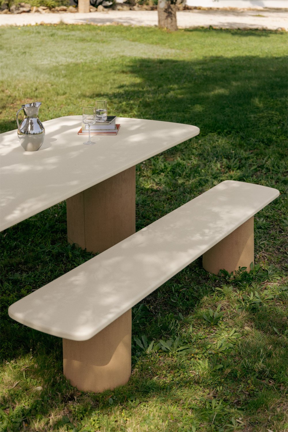 Set aus rechteckigem Tisch 270x110 cm und 2 Gartenbänken aus Beton und Akazienholz Sharpay, Galeriebild 2