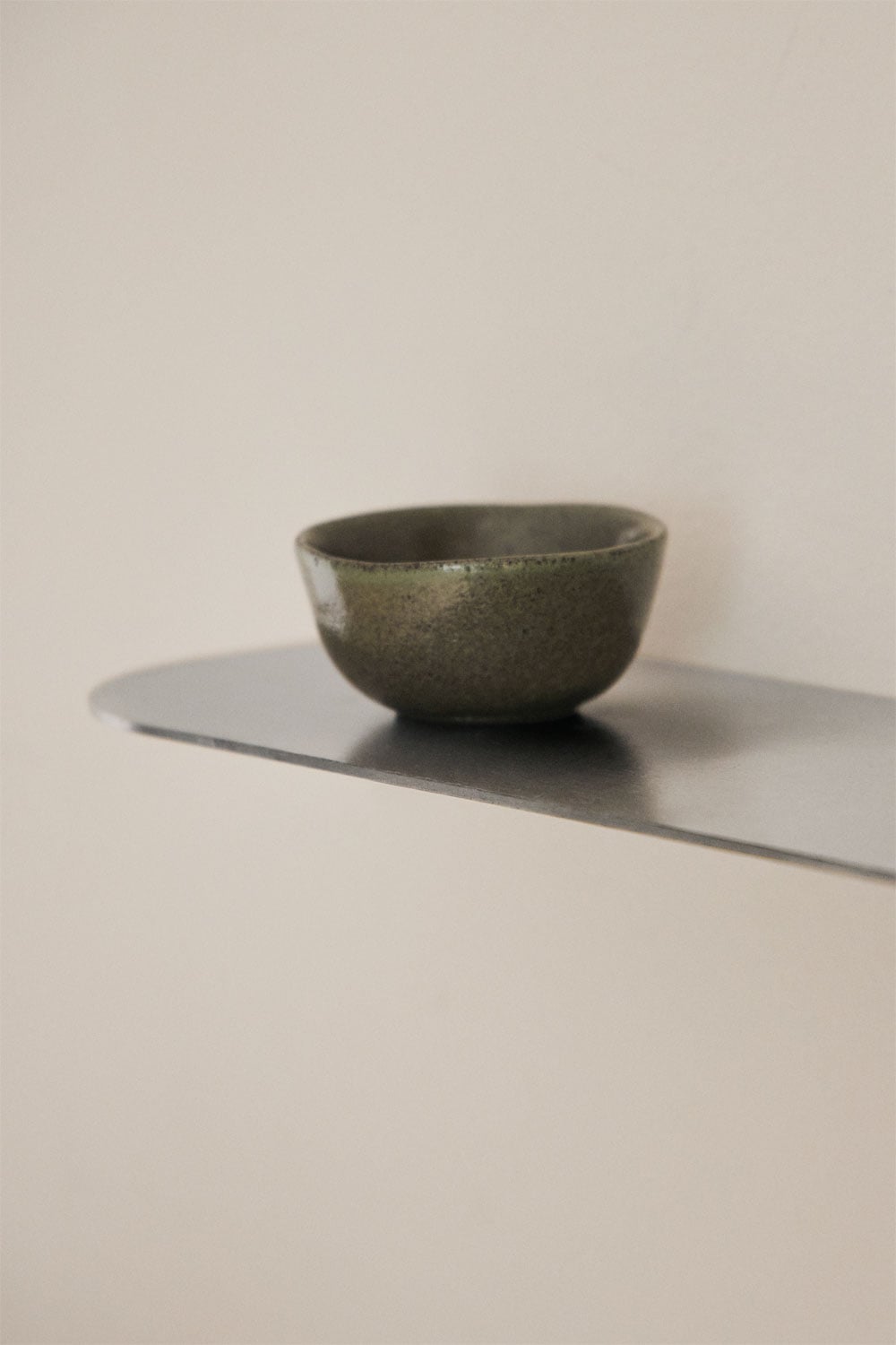 Serbisches Wandregal aus Edelstahl, Galeriebild 2