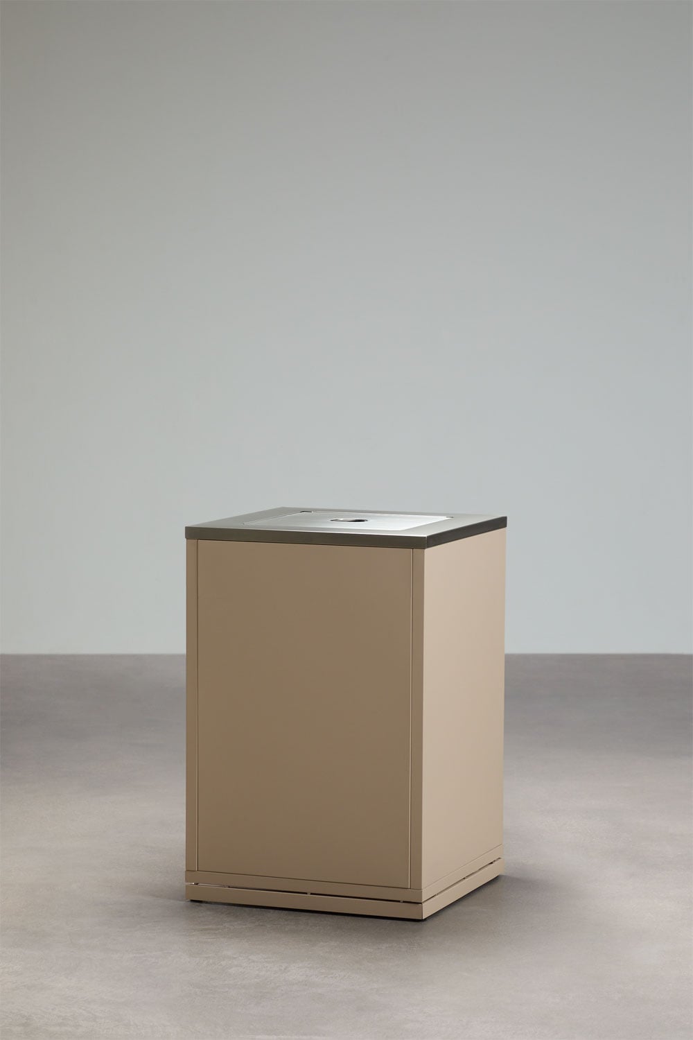 Ecklager-Modul für modulare Außenküche aus Rivana-Stahl, Galeriebild 2