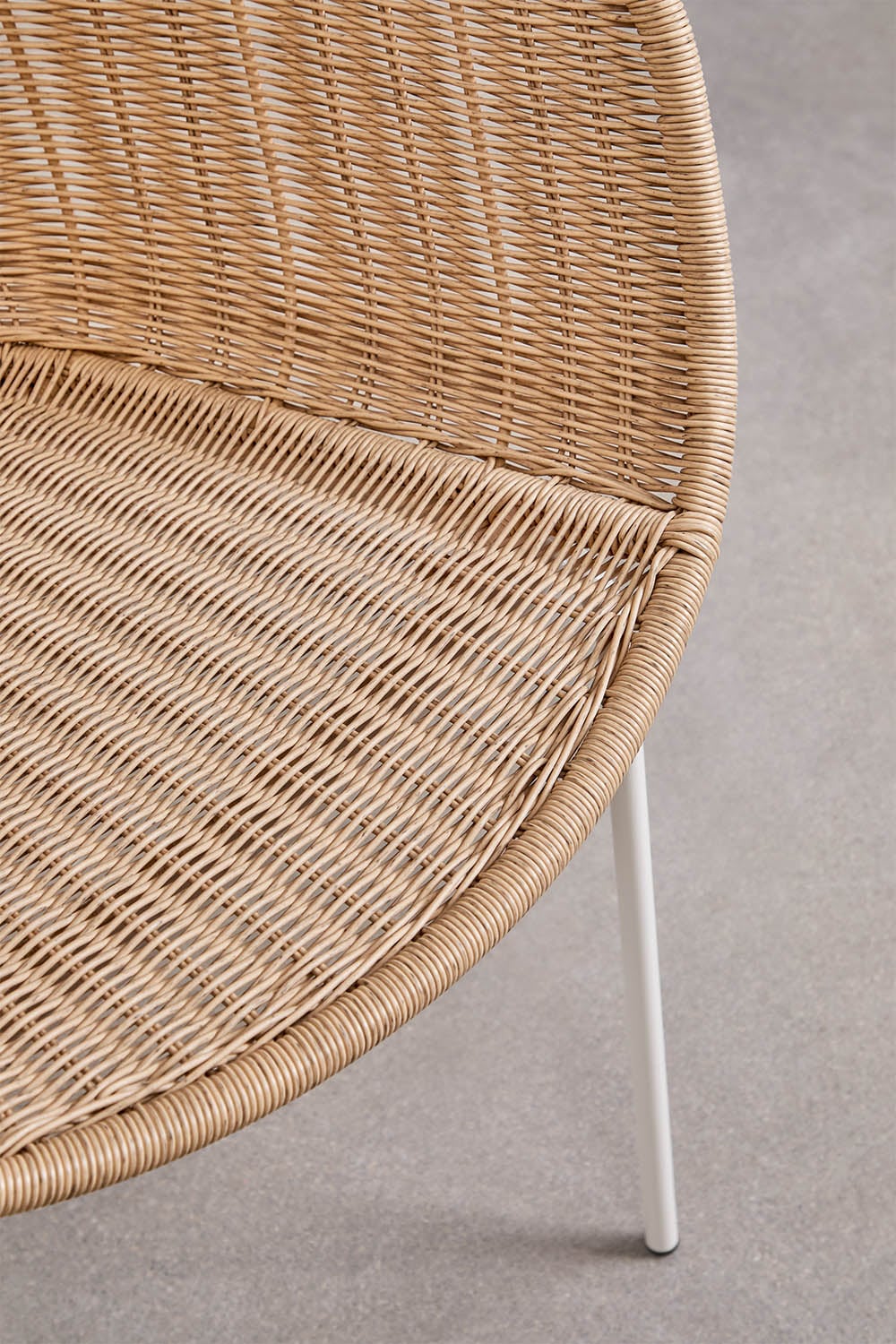 Esszimmerstuhl mit Armlehnen aus synthetischem Rattan und Stahl New Tulua, Galeriebild 5