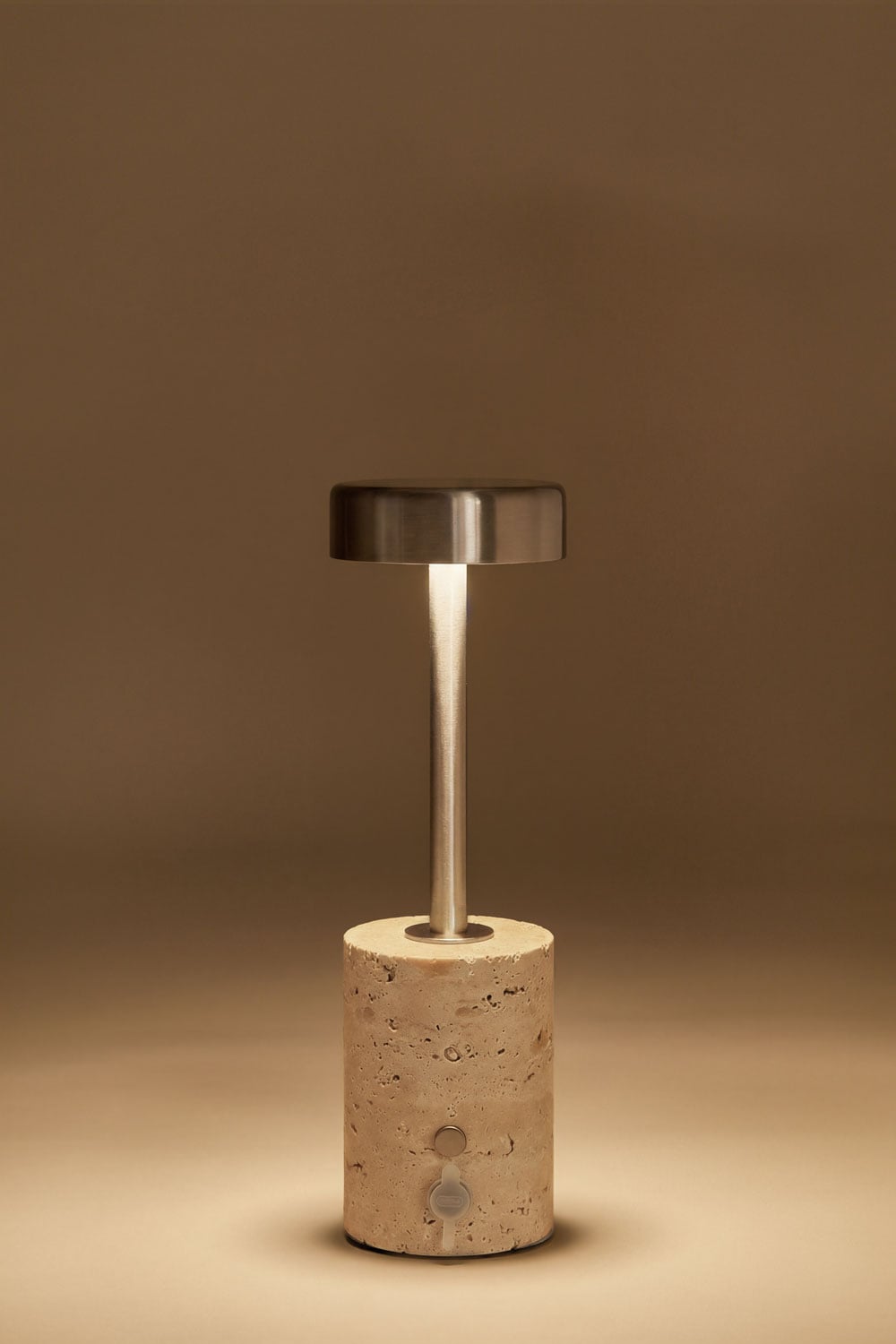 Kabellose LED-Tischlampe für den Außenbereich aus Eisen und Naturstein Arianny, Galeriebild 4