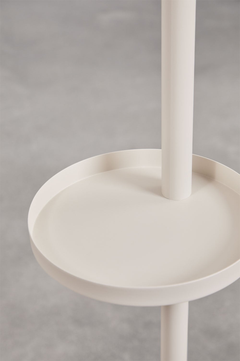 Tharelia Stehender Garderobenständer aus Eisen, Galeriebild 2