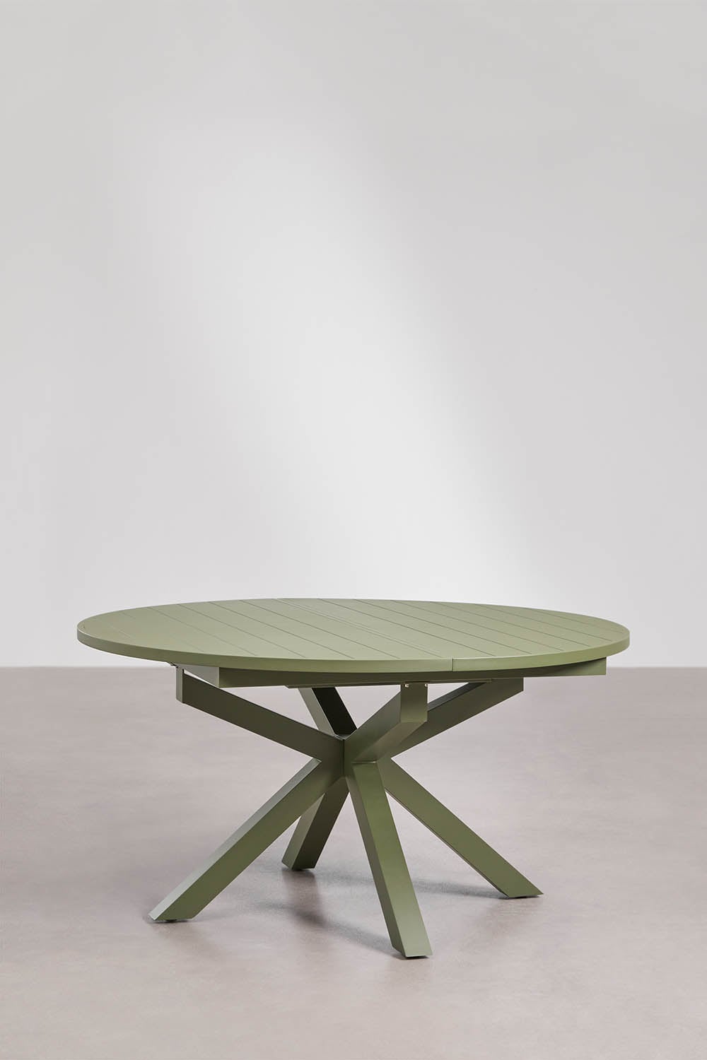Set aus ausziehbarem Tisch 145-200x145 cm Barces und 8 stapelbaren Gartenstühlen mit Armlehnen aus Aluminium Karena, Galeriebild 3