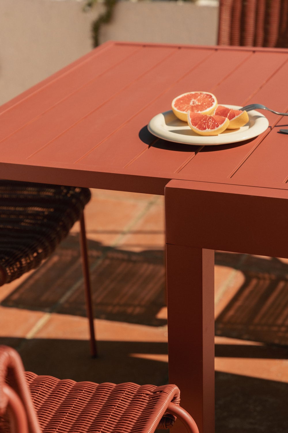 Set aus rechteckigem Tisch 90-180x90 cm aus ausziehbarem Aluminium Starmi und 8 Gartenstühlen aus synthetischem Rattan und Stahl, Galeriebild 2