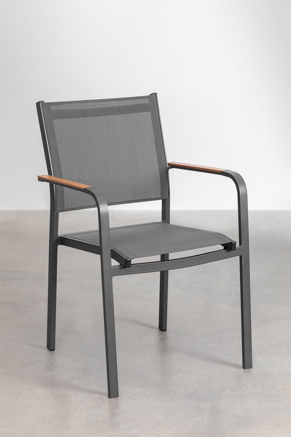 Set aus rechteckigem Tisch 160x90 cm aus Eukalyptusholz Archer Classic und 6 stapelbaren Gartenstühlen aus Aluminium Archer, Galeriebild 5