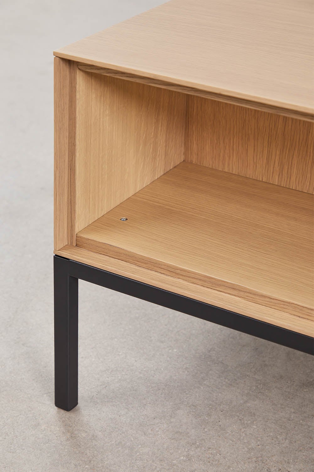 Rechteckiger Couchtisch 120x60 cm aus MDF und Eichenfurnier Bromley, Galeriebild 3