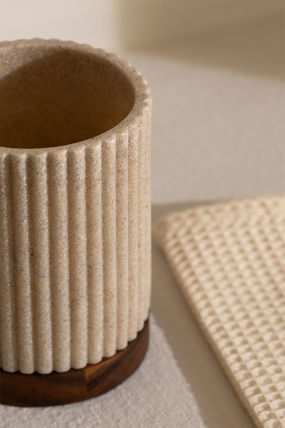 Zahnbürstenhalter aus Polyresin in Nude-Beige Wassila, Galeriebild 1