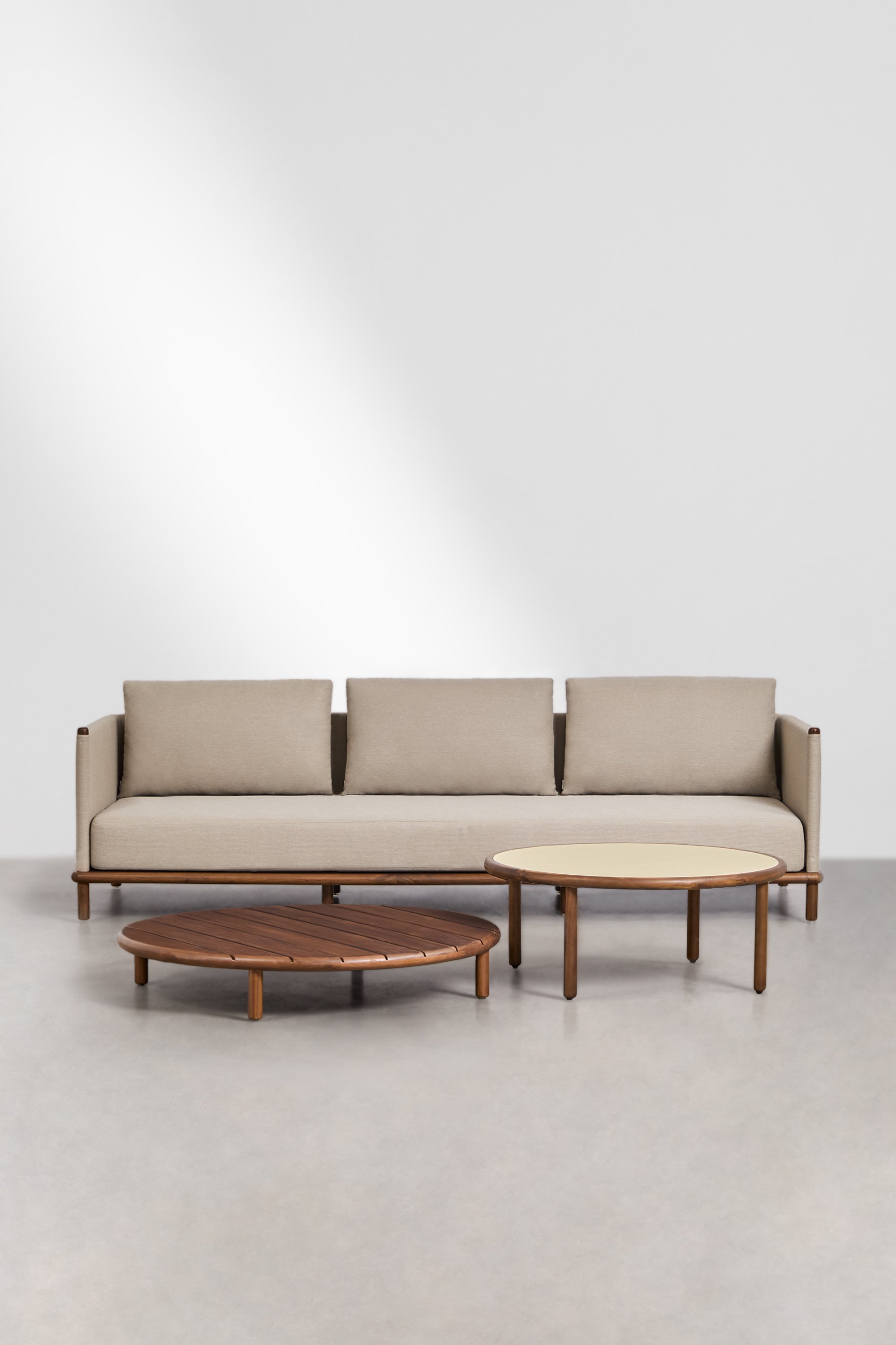 Gartenset mit 3-Sitzer-Sofa und 2 runden Couchtischen aus Akazienholz Olivia, Galeriebild 1
