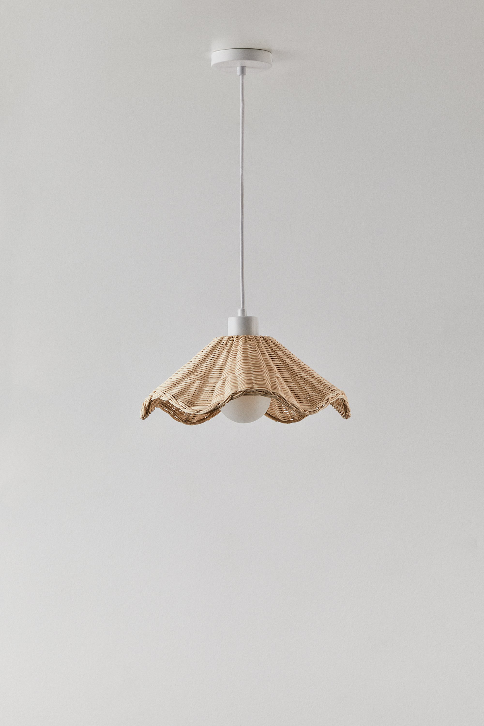 Hängende Deckenleuchte aus Rattan Heulyn, Galeriebild 1