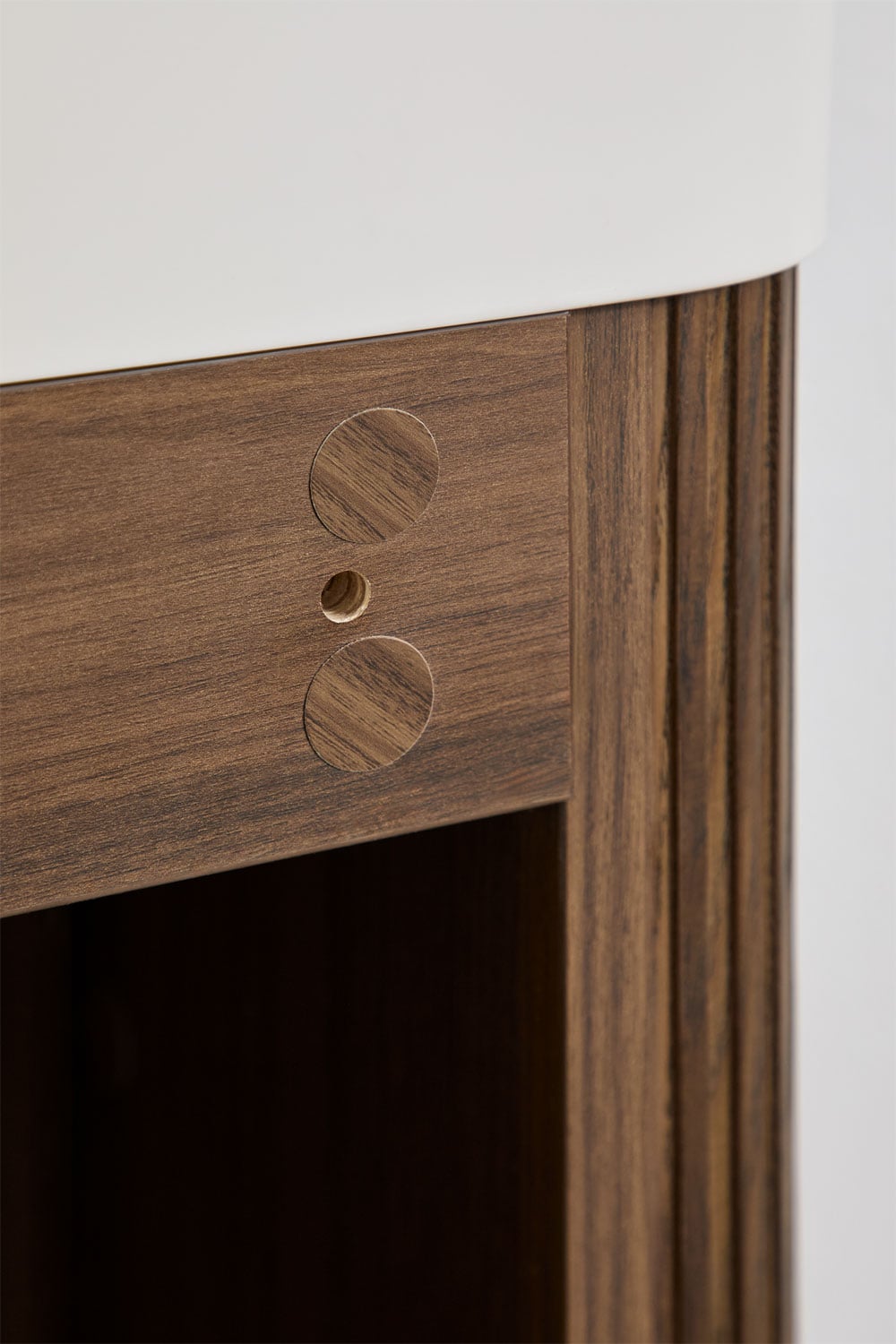 Hängendes Badezimmermöbel-Set aus Holz mit integriertem Waschbecken Aizea, Galeriebild 8