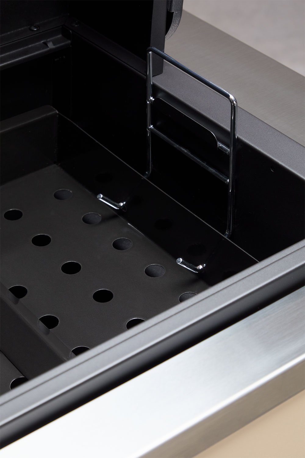 Modul mit Holzkohlegrill für modulare Außenküche aus Stahl Savona, Galeriebild 5